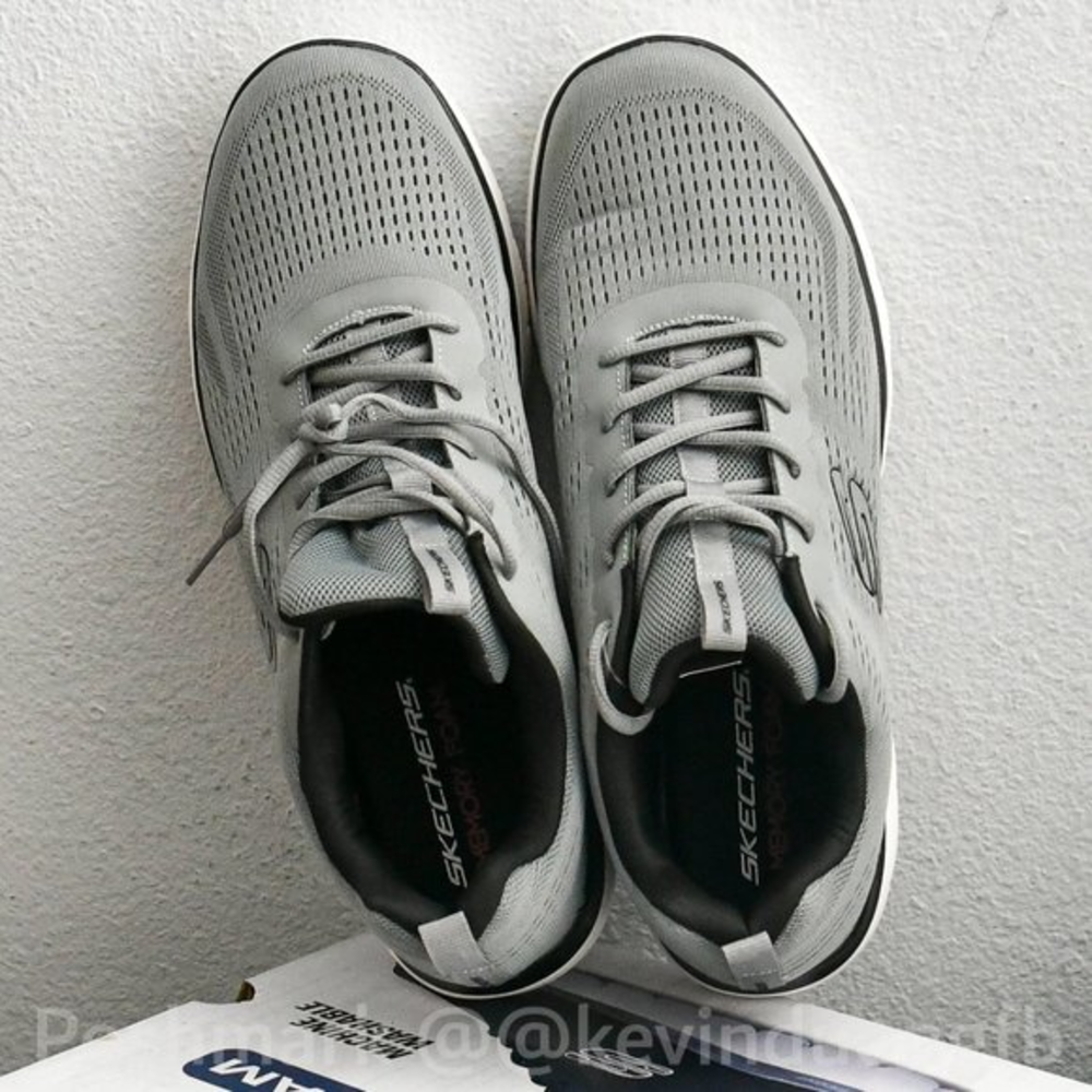 Skechers‎ Men's Summit Sneaker